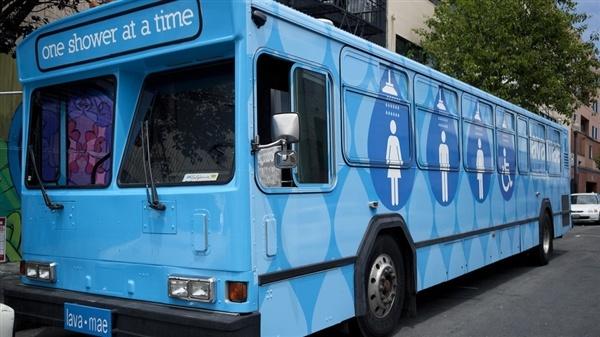 每日一词：流浪汉的洗浴车