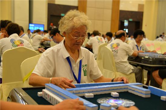 首届世界麻将运动会三亚今日开幕，近300位中外选手参赛