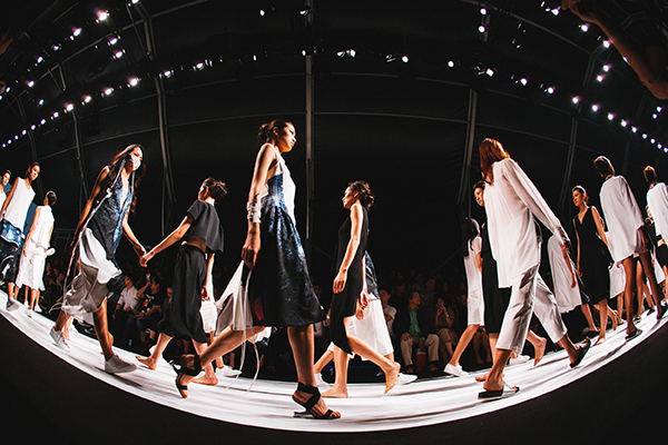 上海时装周就在这里，不管你赶不赶时髦