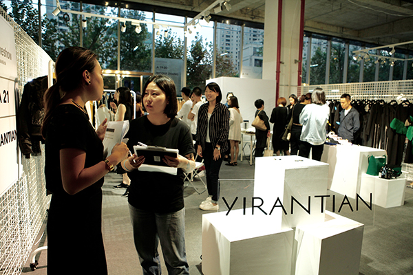 上海时装周就在这里，不管你赶不赶时髦