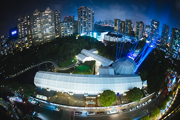 上海时装周就在这里，不管你赶不赶时髦