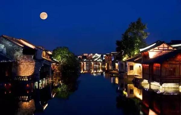 一个小镇的“文艺复兴” ：比风景更美的是艺术与普通人相遇