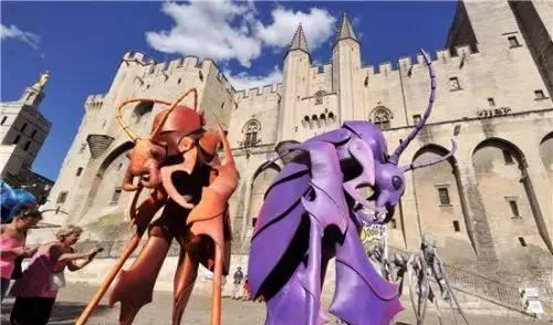 一个小镇的“文艺复兴” ：比风景更美的是艺术与普通人相遇