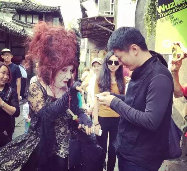 一个小镇的“文艺复兴” ：比风景更美的是艺术与普通人相遇