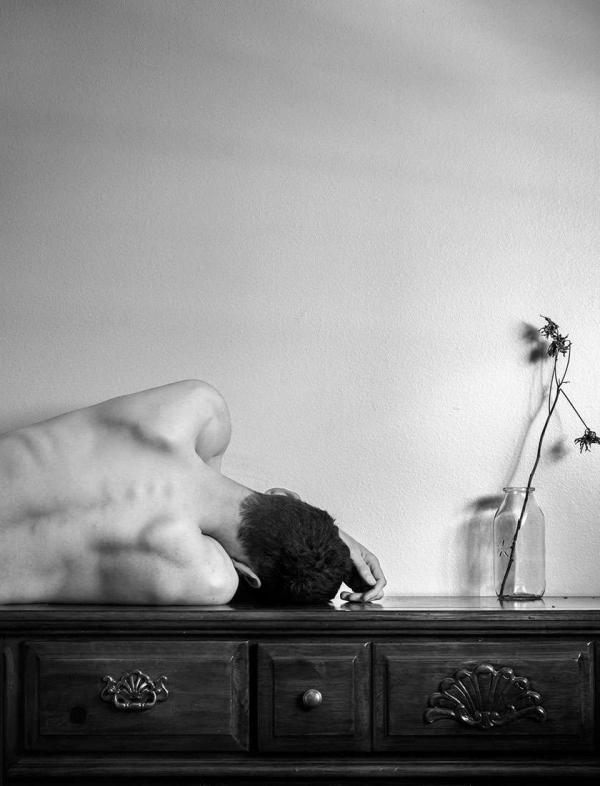 抑郁症患者眼中的世界什么样？摄影师的12张“自拍”告诉你