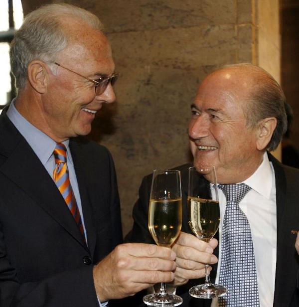 前德国足协主席爆料世界杯贿选属实，贝肯鲍尔只承认“犯错”