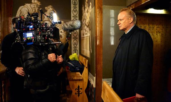 推荐两部英剧，都是关于谋杀，女主也是同一个