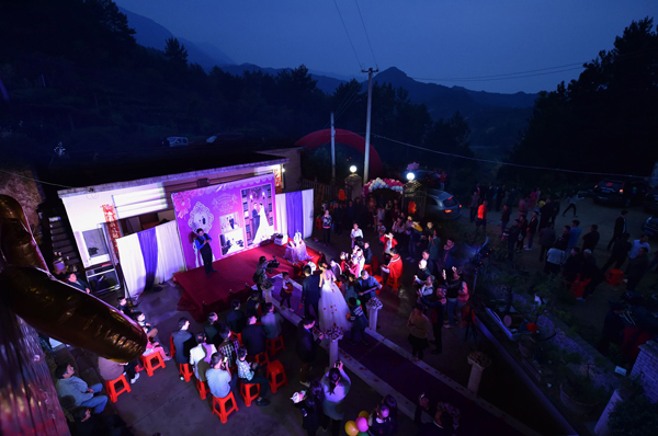 村庄里的中国：打动马云的摄影展，到底展了什么？