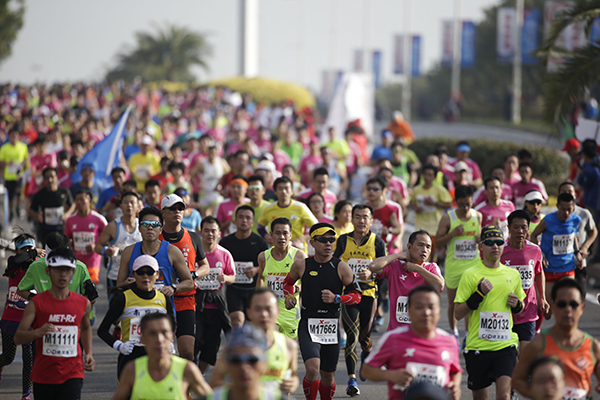 跑马拉松原来也能作弊！有人只跑最后一公里“加塞”拿亚军