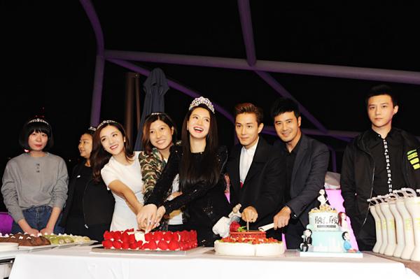 专访｜戚薇：我在娱乐圈最享受的事情就是美女好多