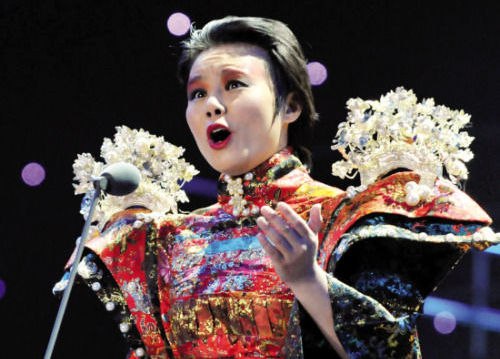 龚琳娜的歌喉这般美妙，应该值得更好的作品