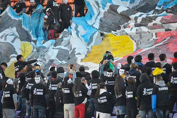 大连球迷会实名举报河北华夏“踢假球”，中甲乱象谁来管？