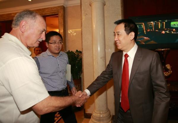 他们都为恒大拿了冠军，但斯科拉里和里皮有何不同？