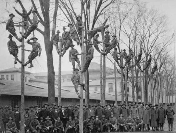 这些照片也许不会出现在历史书上，但却是时代忠实的记录