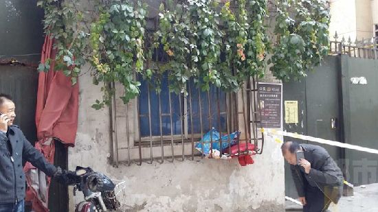 门卫值班室，爷孙三人死亡,初步确定煤气中毒。