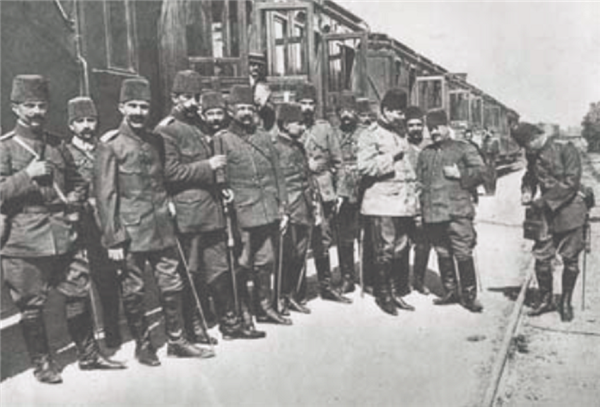 双面凯末尔：一战中的奥斯曼军官变身土耳其国父