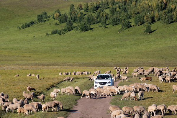 英雄驶诗：重走伟大的出塞之路