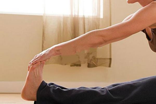 跑步后如何照顾好你的双脚？5招足底按摩，帮你一键恢复