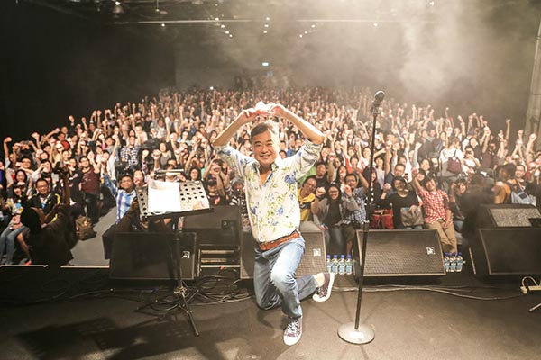 现在的陈升，倚老卖老絮絮叨叨，但还是爱他呀