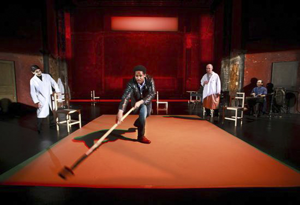 《惊奇的山谷》：不负责为生活解惑，只提供思考的契机