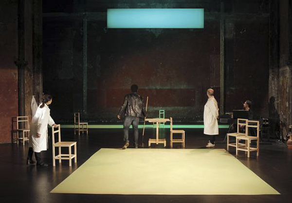 《惊奇的山谷》：不负责为生活解惑，只提供思考的契机