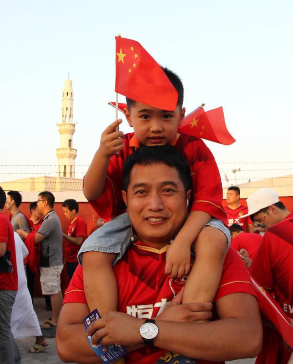 亚冠决赛首回合恒大0比0阿赫利：高拉特伤退，对手染红