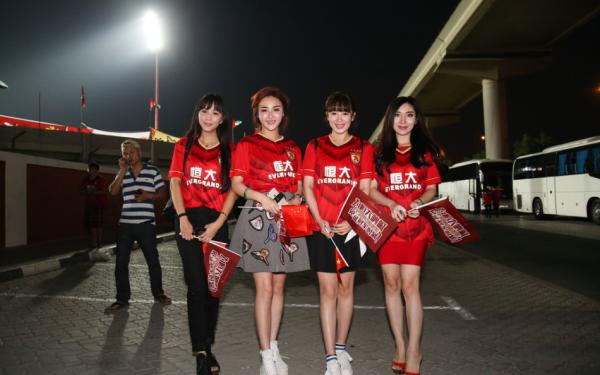 亚冠决赛首回合恒大0比0阿赫利：高拉特伤退，对手染红