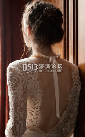 蕾丝婚纱