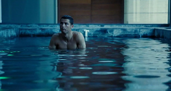 C罗的个人电影都讲了点啥？梅西的戏份可一点没少