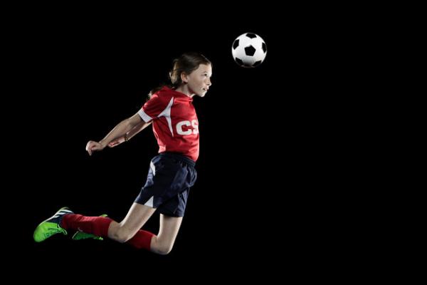 美国禁止11岁以下儿童练头球科学吗？其实中国早就这么干了