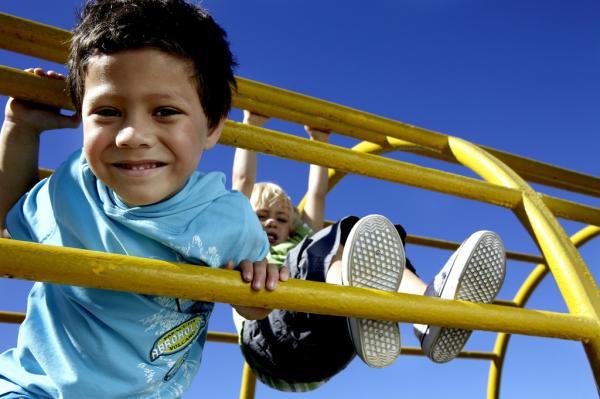 平视|课间活动变圈养，男孩可能最“受伤”