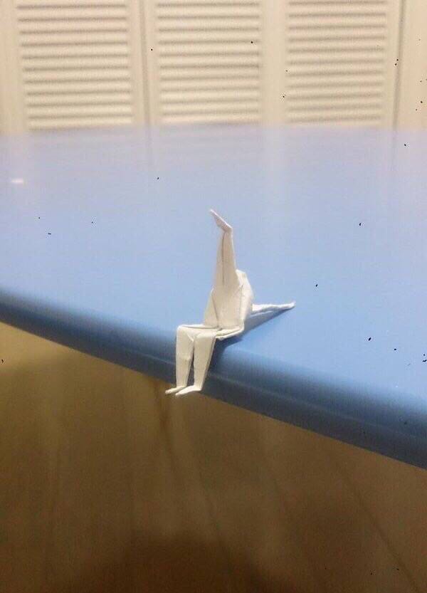 澎湃联播|剁手又吃土，全是为了他