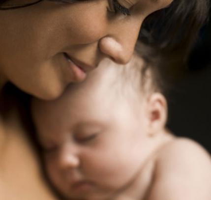 不会说话的小宝宝，用这些令人惊讶的温柔表达爱