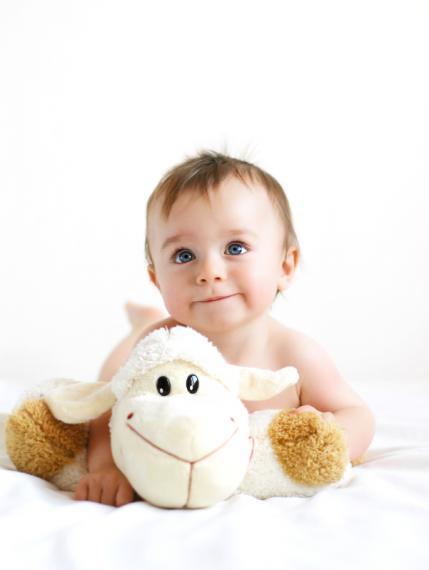 不会说话的小宝宝，用这些令人惊讶的温柔表达爱