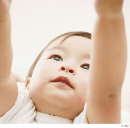 不会说话的小宝宝，用这些令人惊讶的温柔表达爱