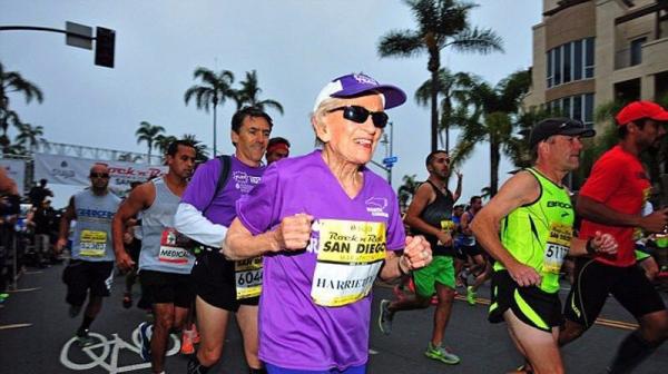 跑步8大谣言逐条粉碎！你的膝盖“克星”是肥胖和人行道