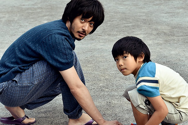 小小的食杂铺里，有静止的时光和小田切让