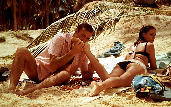 詹姆斯·邦德旅行简史，这名王牌特工已经浪遍了世界（上）