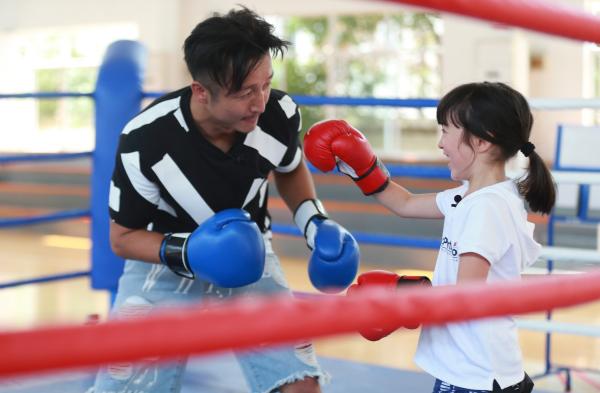 对话邹市明：拍综艺时我也每天晨练，去美国特训不带轩轩