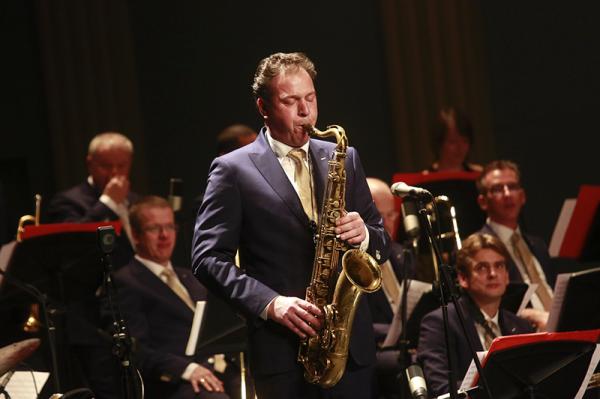 这样的音乐会，你根本无法坐着听