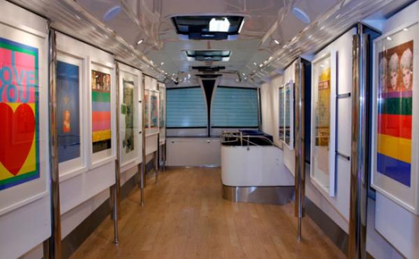 高手云集的废旧巴士改造界，锯个车头都不算啥事儿