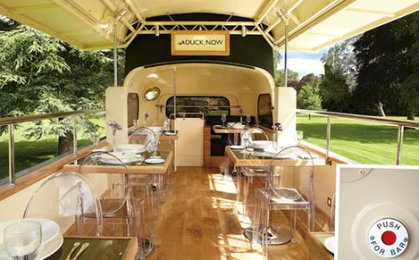 高手云集的废旧巴士改造界，锯个车头都不算啥事儿