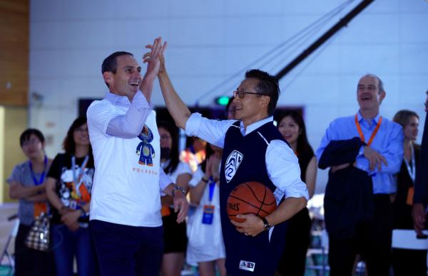 一项美国校园赛事为何能引来中国三大体育资本扎堆？