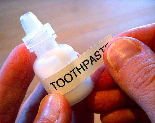 十个超级强大的出差整理术，就用你随手可见的小物品