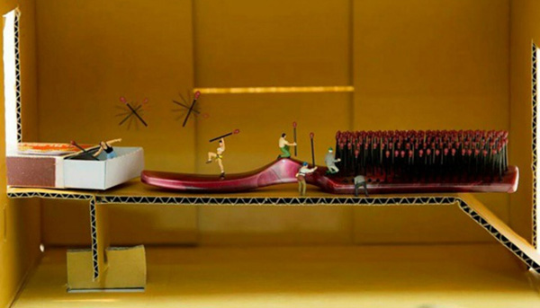 为向吉卜力致敬，他创造了一个超现实的微观世界