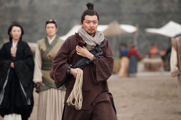 专访｜他是谢玉，他是王天风，他是“戏痴”刘奕君