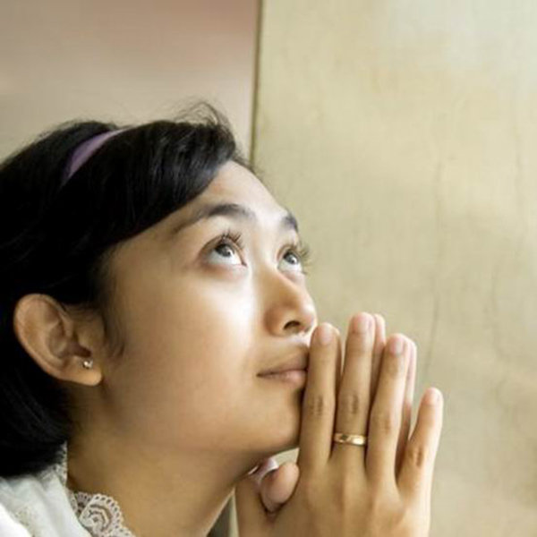 哭泣、亲吻、纠结……当你在做这些事时，请让孩子看见