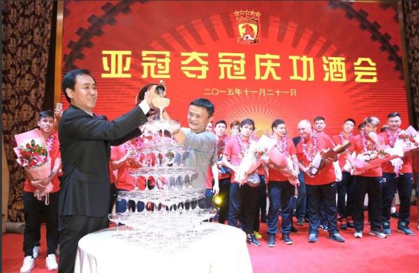 恒大遮不住中国足球之羞，它恰恰印证了行政管理足球的失败