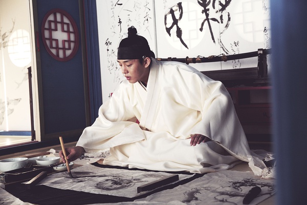 韩国人拍的帝王党争，一点不比《琅琊榜》差