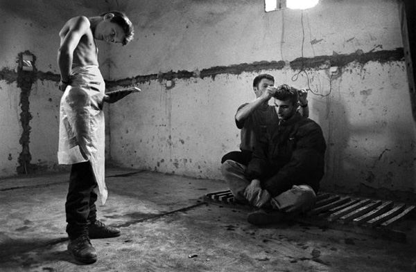 眼光| 你不能在一夜之间组建阿尔巴尼亚，一千零一夜也不能